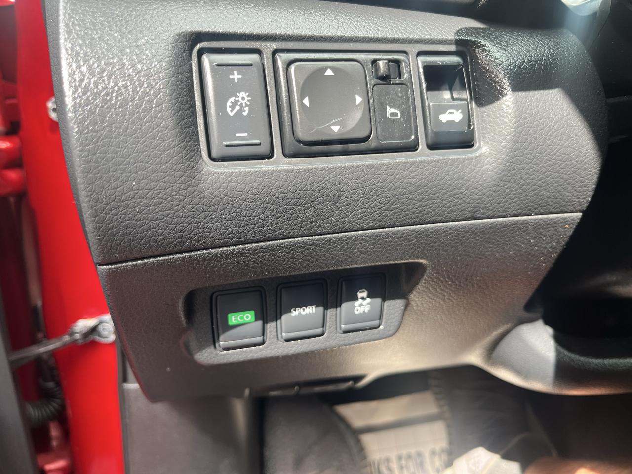 Nissan Sentra SL 4D Sedan 2013