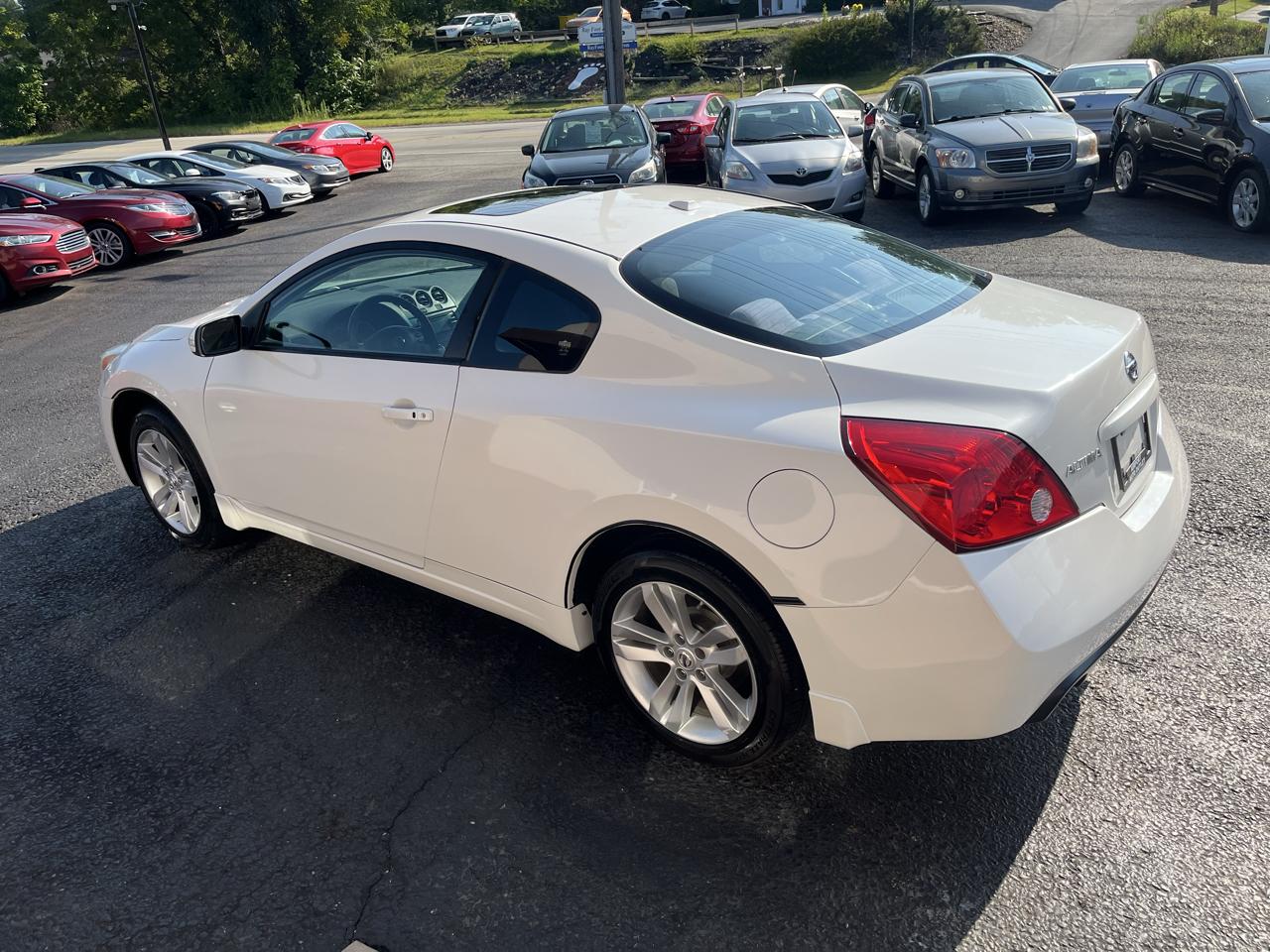 Nissan Altima 2.5 S Coupe 2012