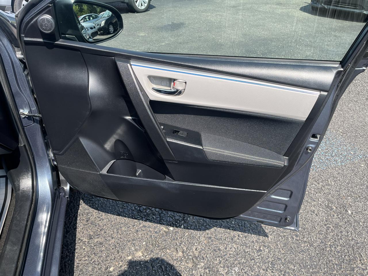 Toyota Corolla LE 4D Sedan 2016
