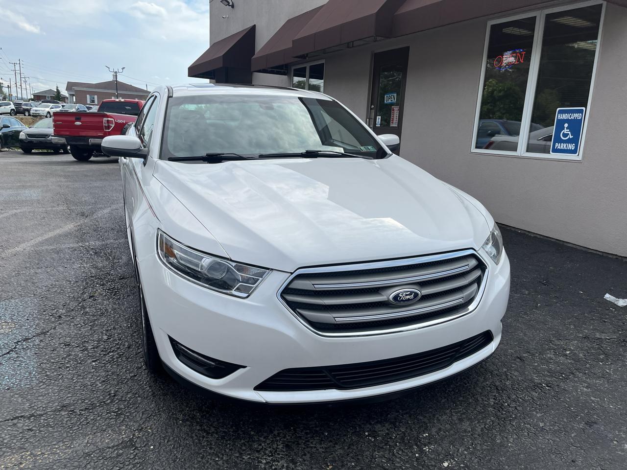 Ford Taurus SEL AWD 2015