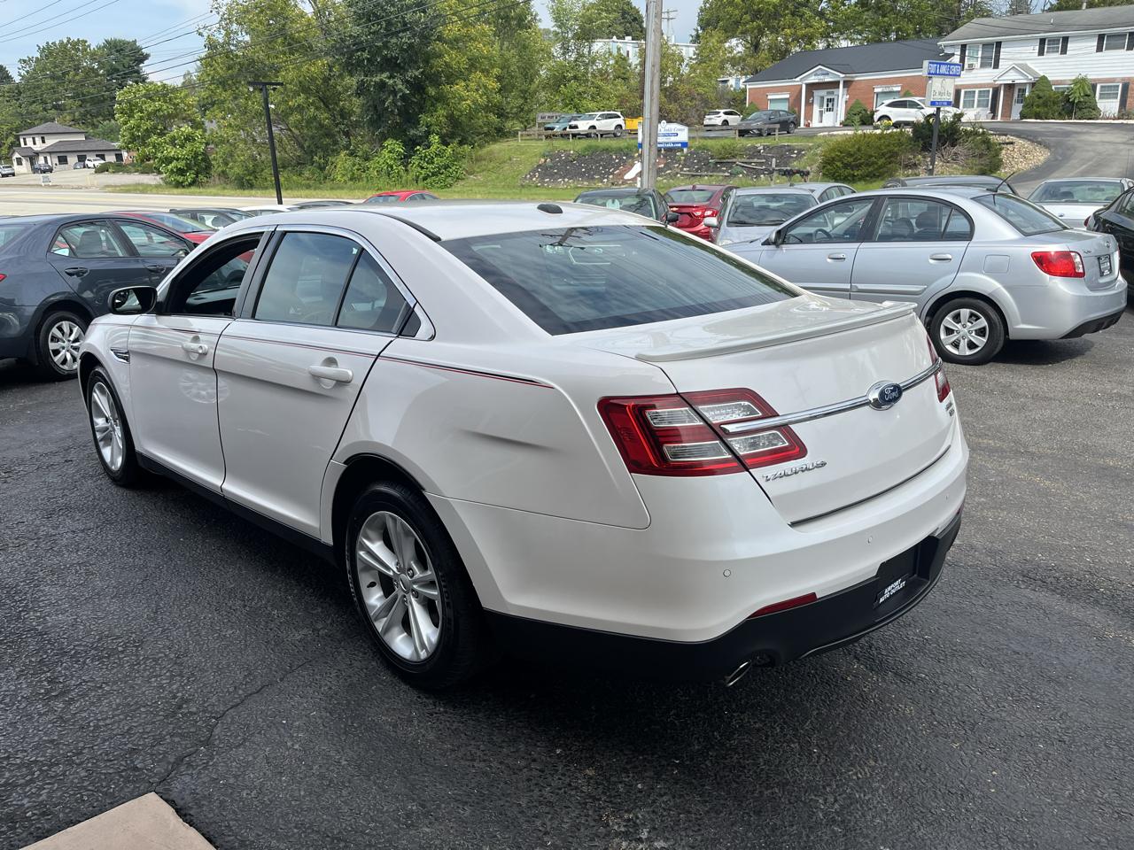 Ford Taurus SEL AWD 2015
