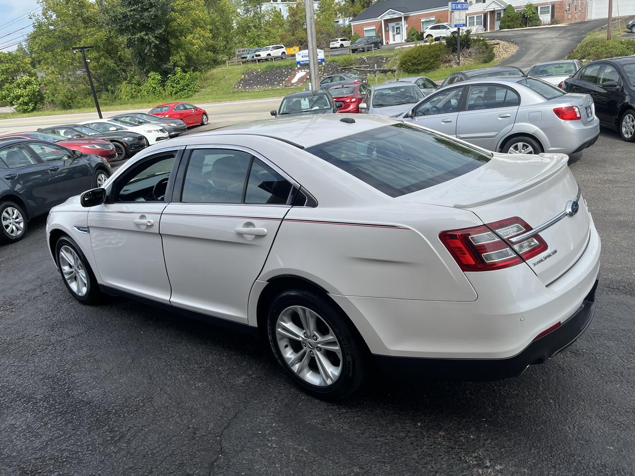 Ford Taurus SEL AWD 2015