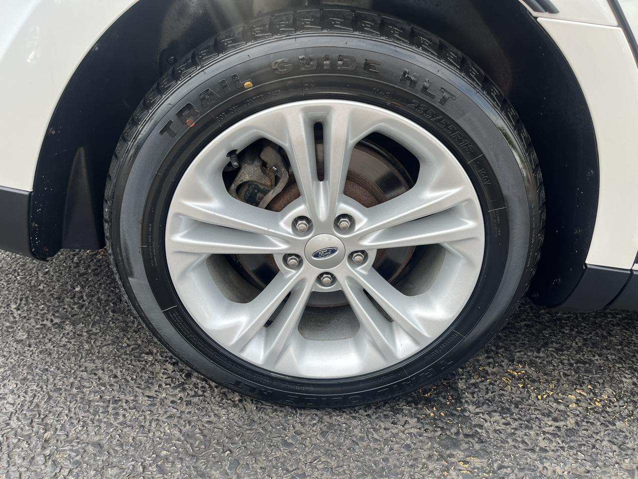 Ford Taurus SEL AWD 2015