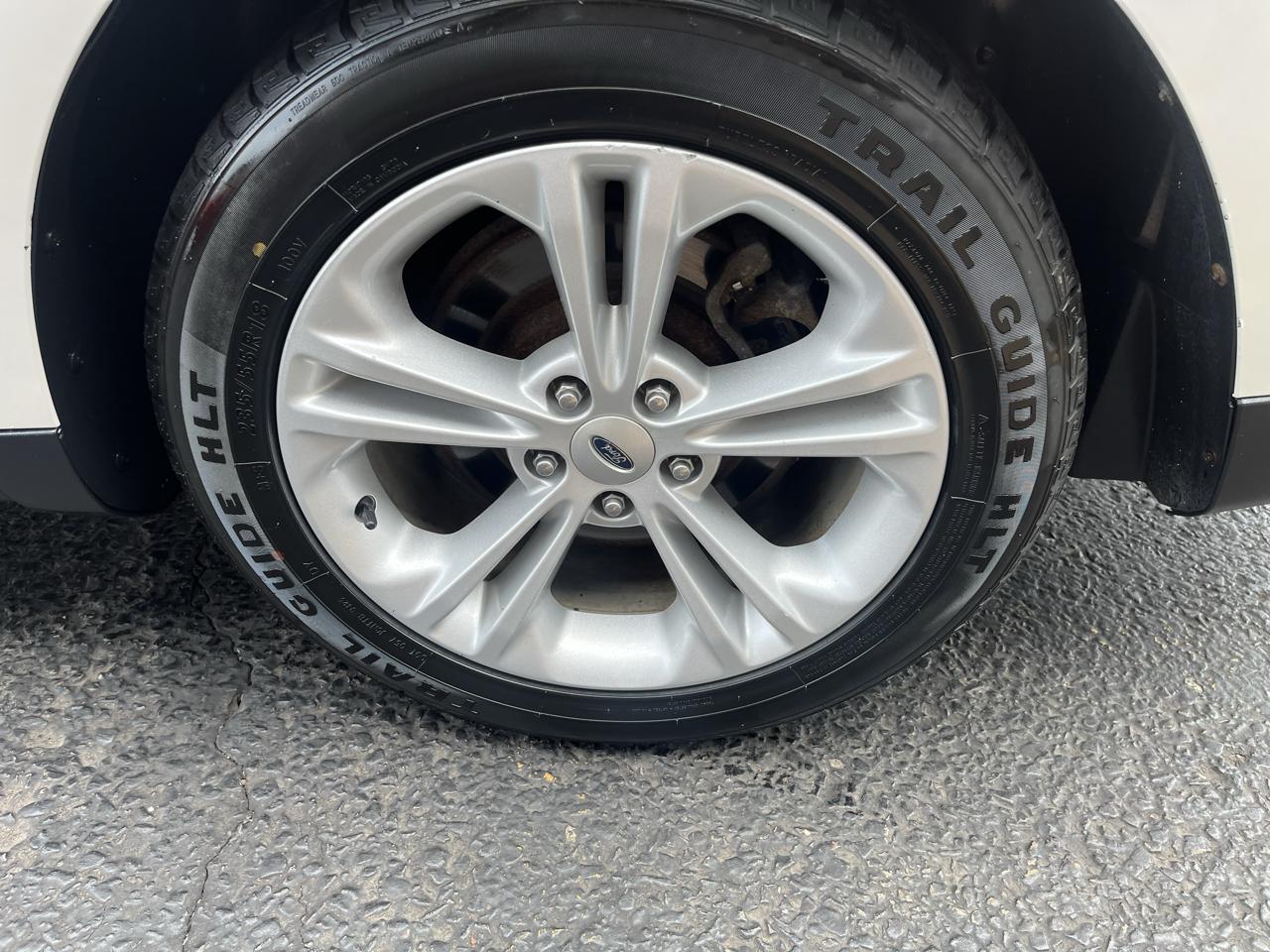 Ford Taurus SEL AWD 2015
