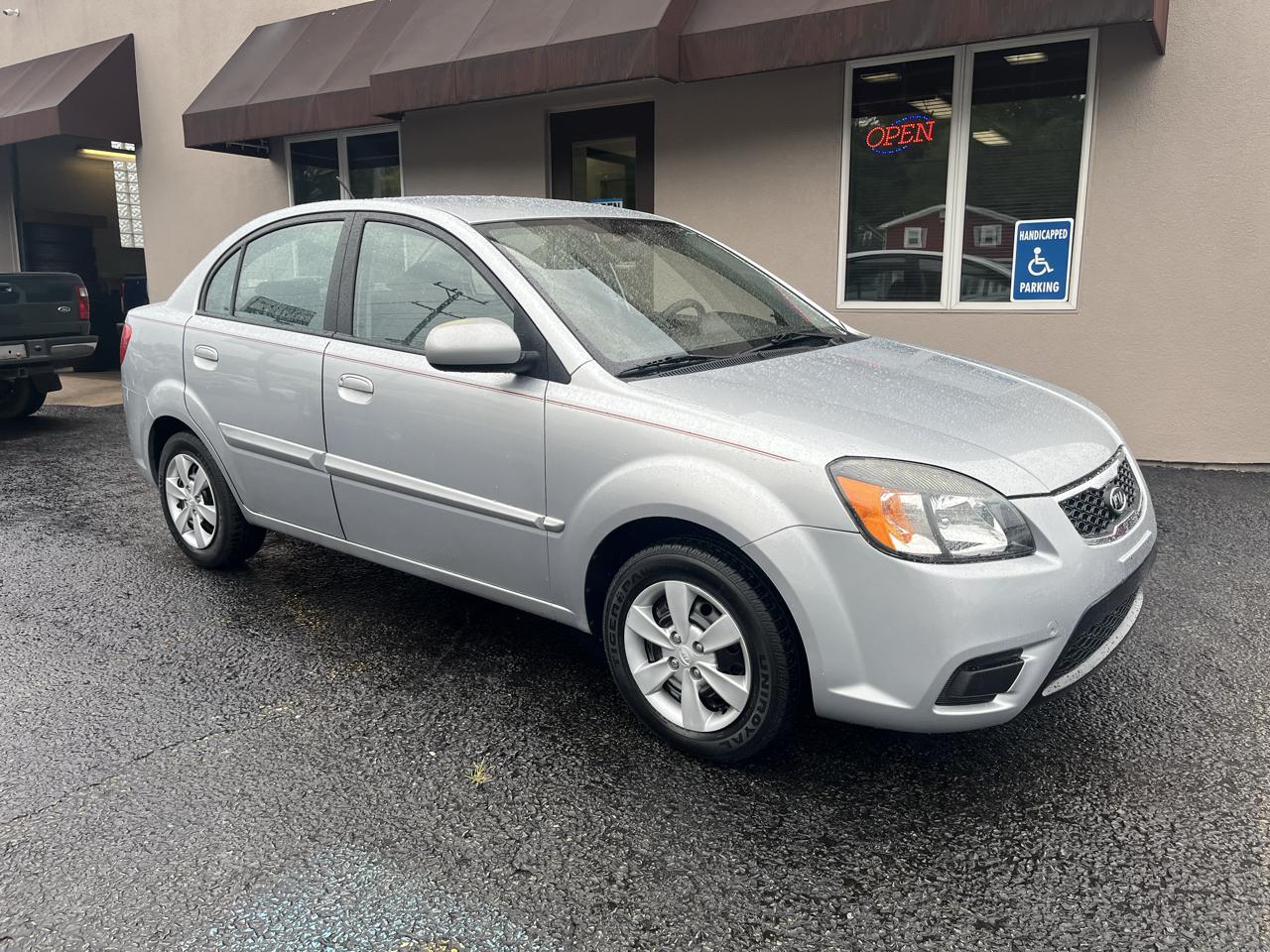 Kia Rio Base 2011