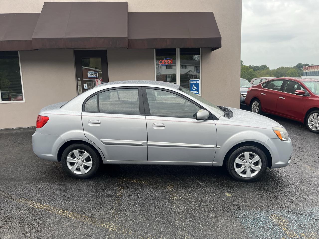 Kia Rio Base 2011