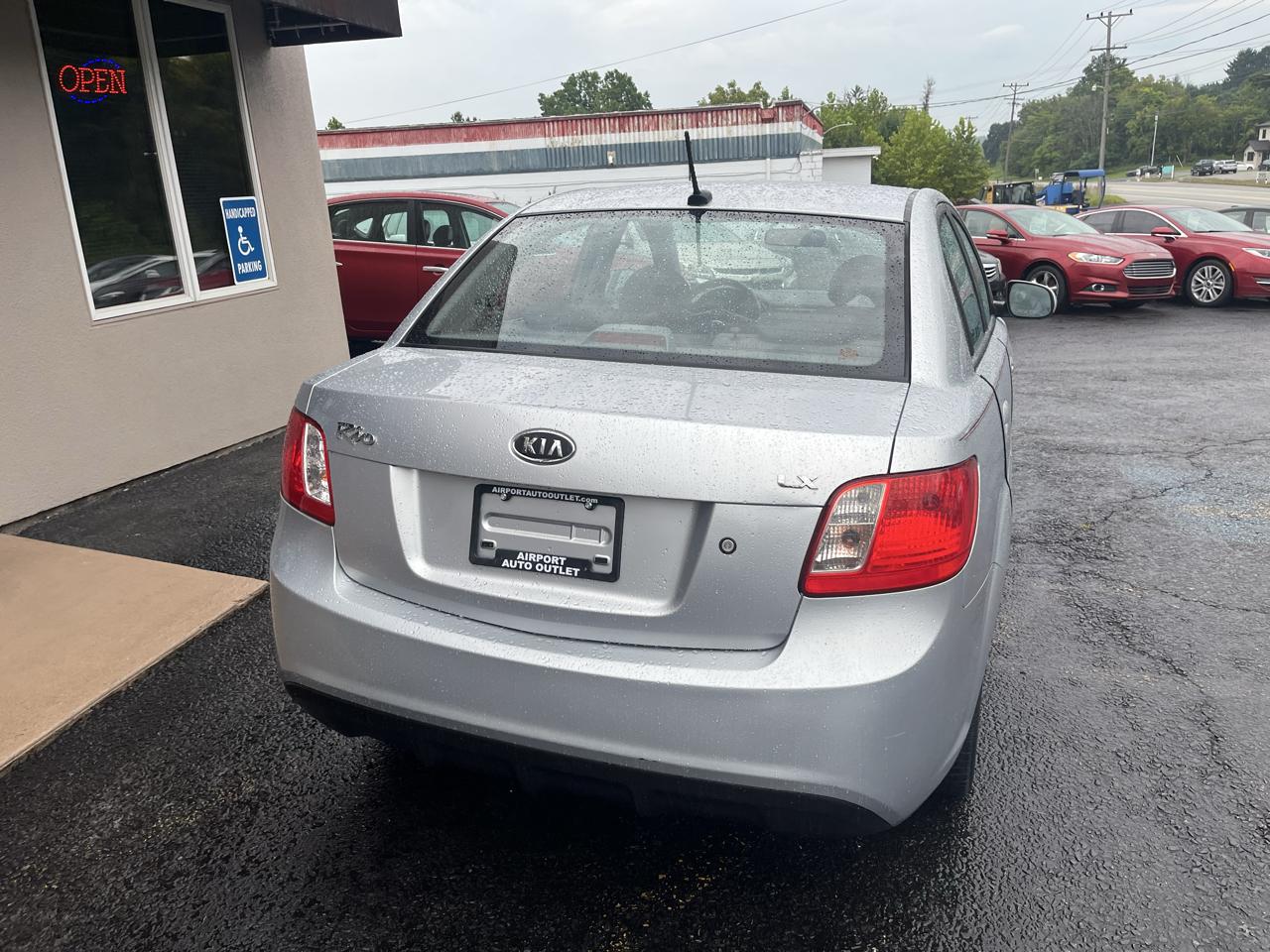 Kia Rio Base 2011