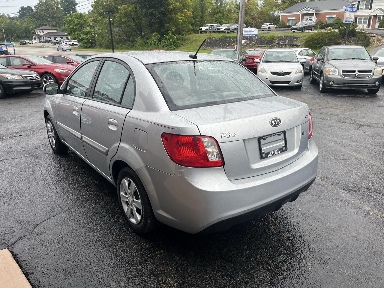 Kia Rio Base 2011