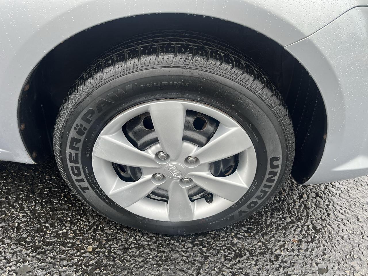Kia Rio Base 2011