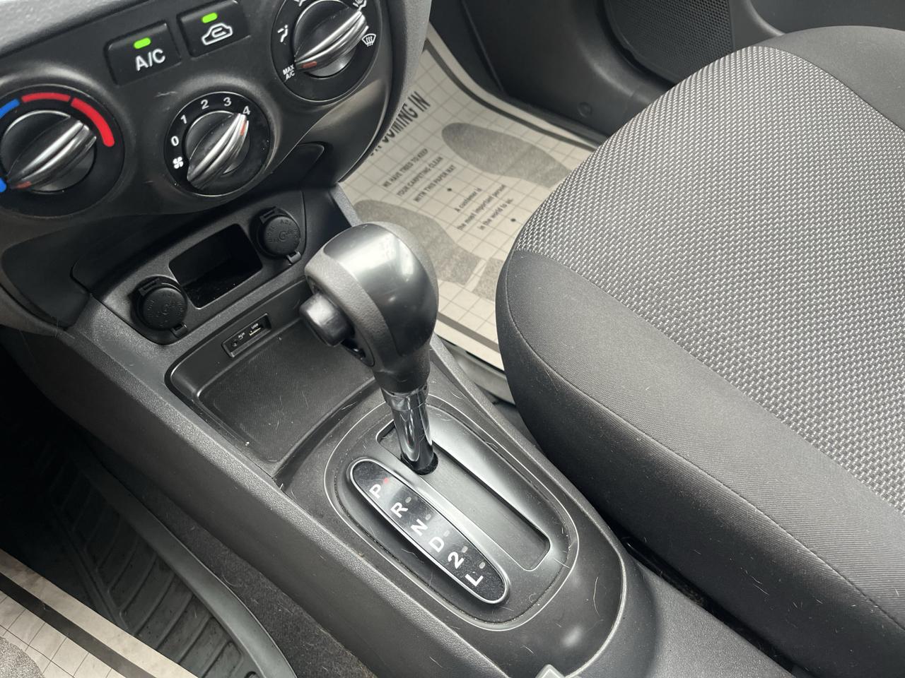 Kia Rio Base 2011