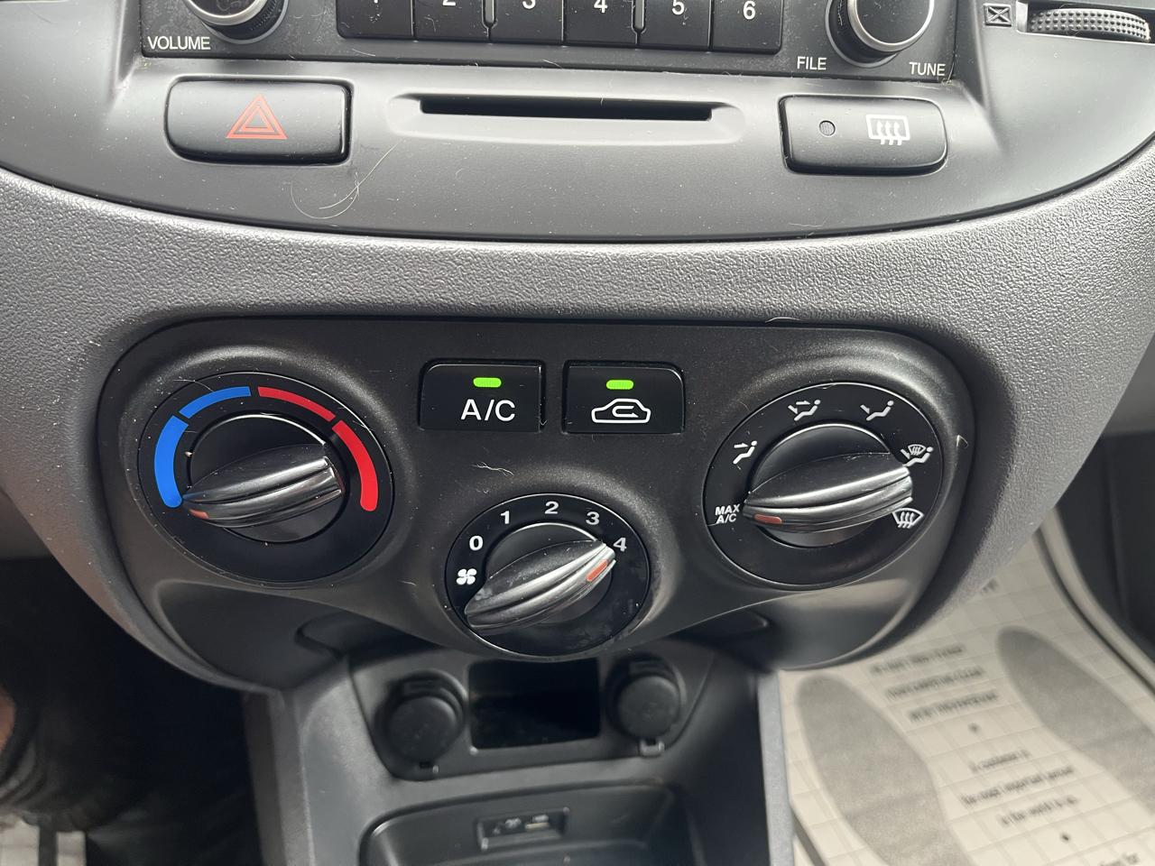 Kia Rio Base 2011