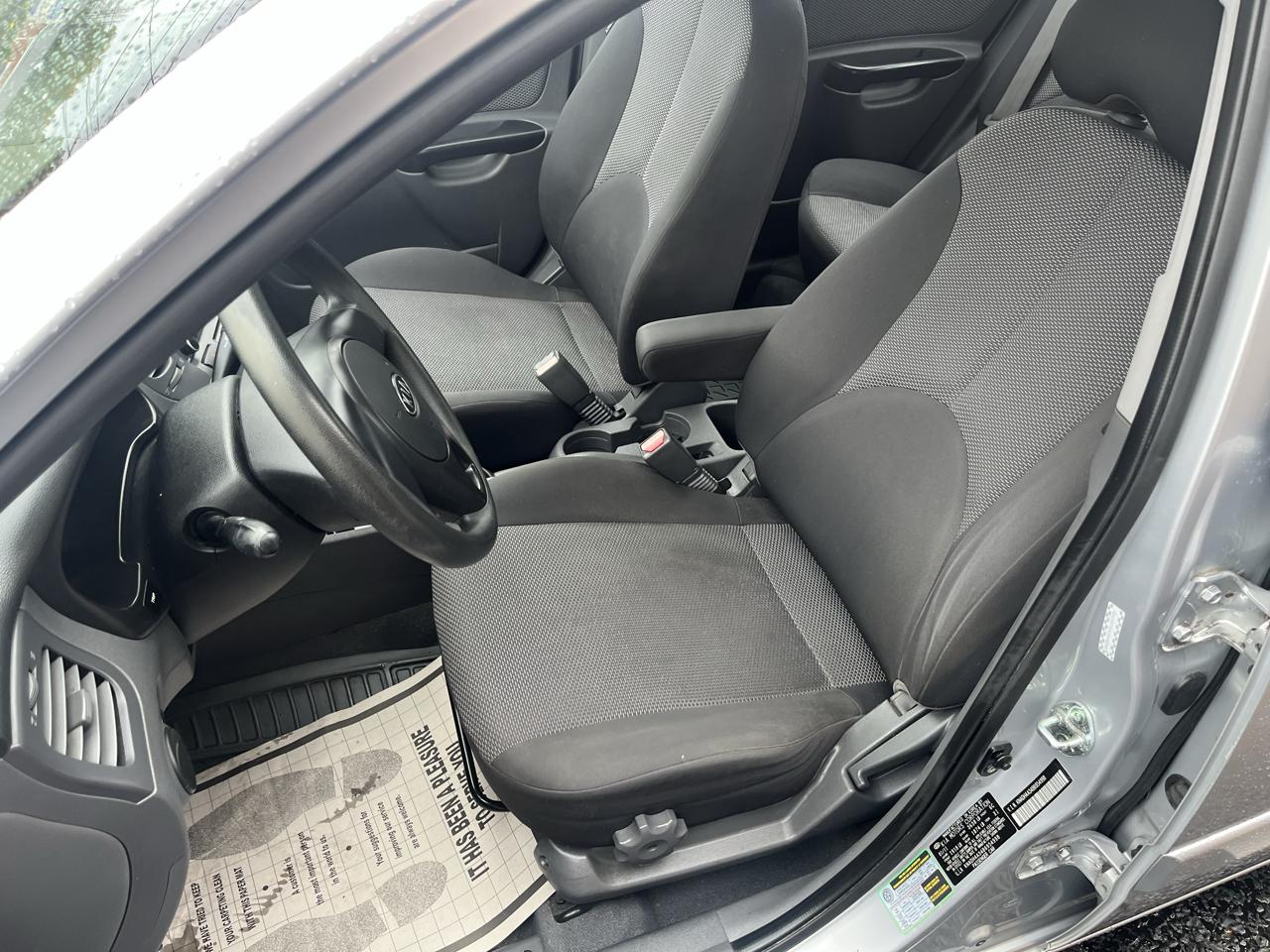 Kia Rio Base 2011