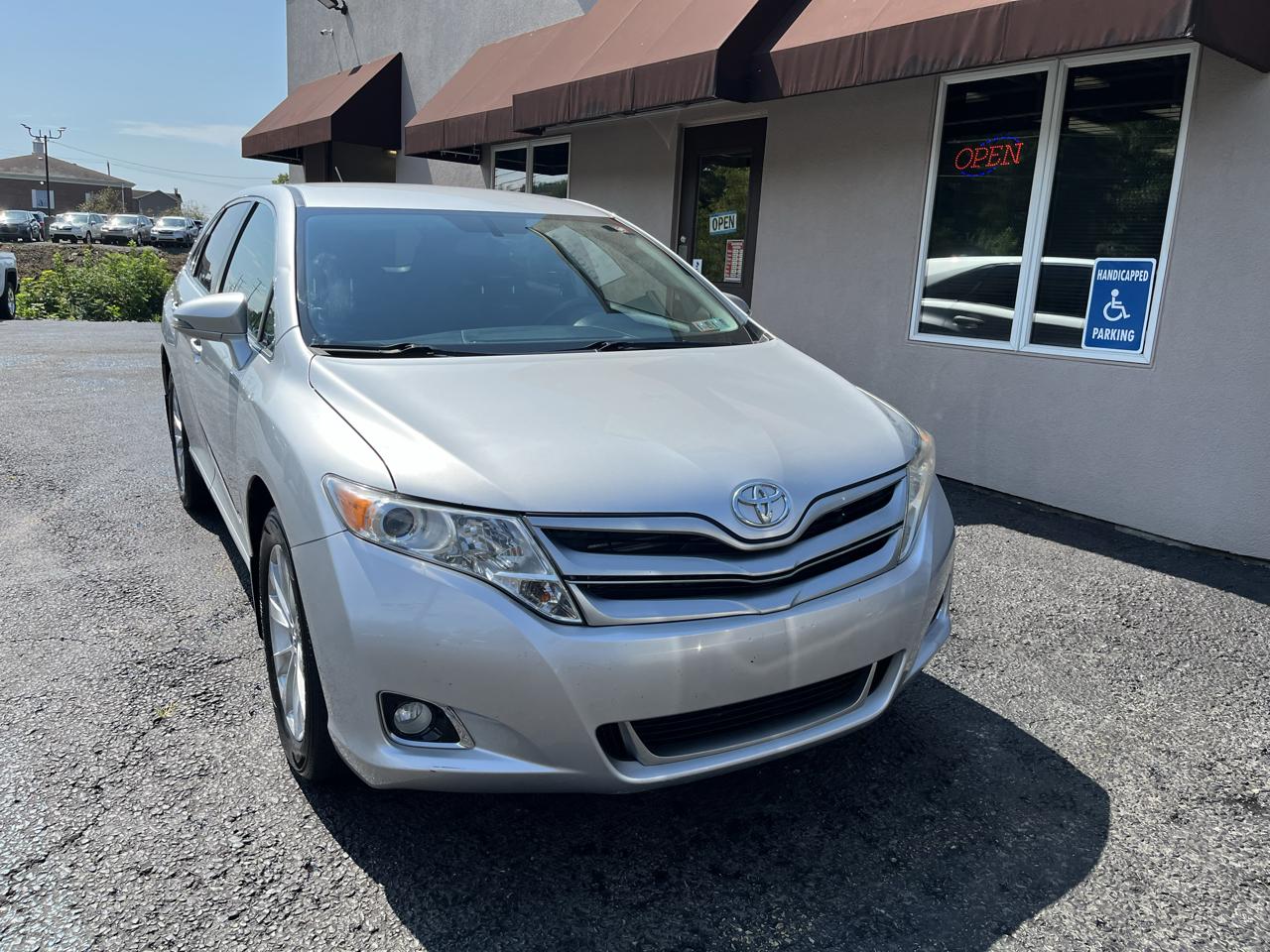 Toyota Venza LE I4 AWD 2013