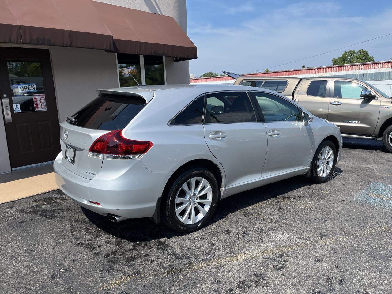 Toyota Venza LE I4 AWD 2013