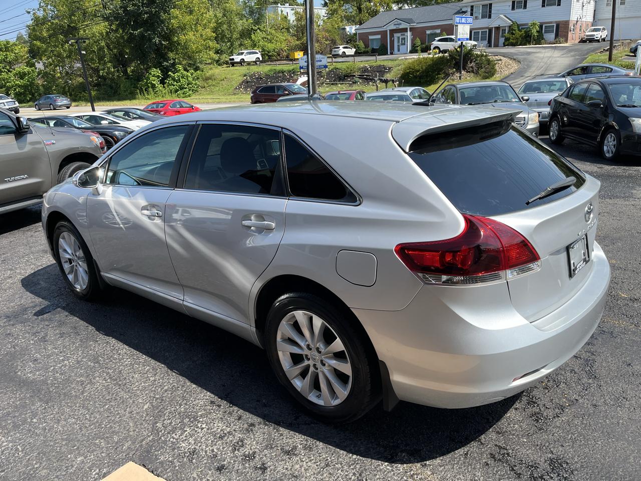 Toyota Venza LE I4 AWD 2013