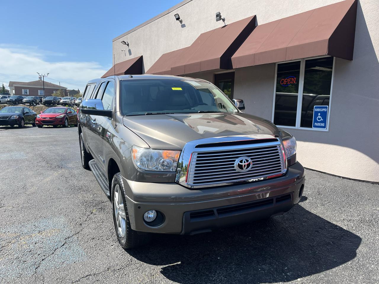 Toyota Tundra Limited 5.7L Double Cab 4WD 2012