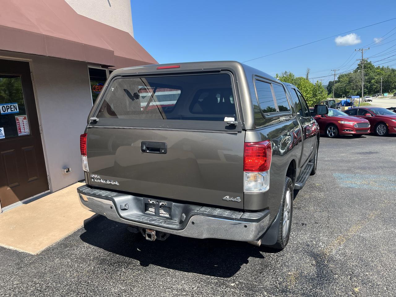 Toyota Tundra Limited 5.7L Double Cab 4WD 2012