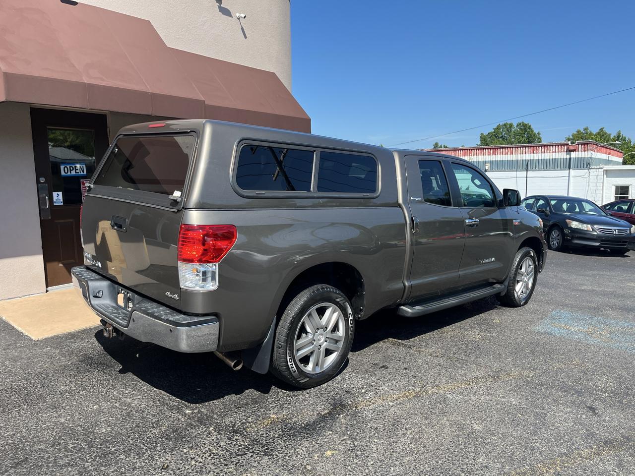 Toyota Tundra Limited 5.7L Double Cab 4WD 2012