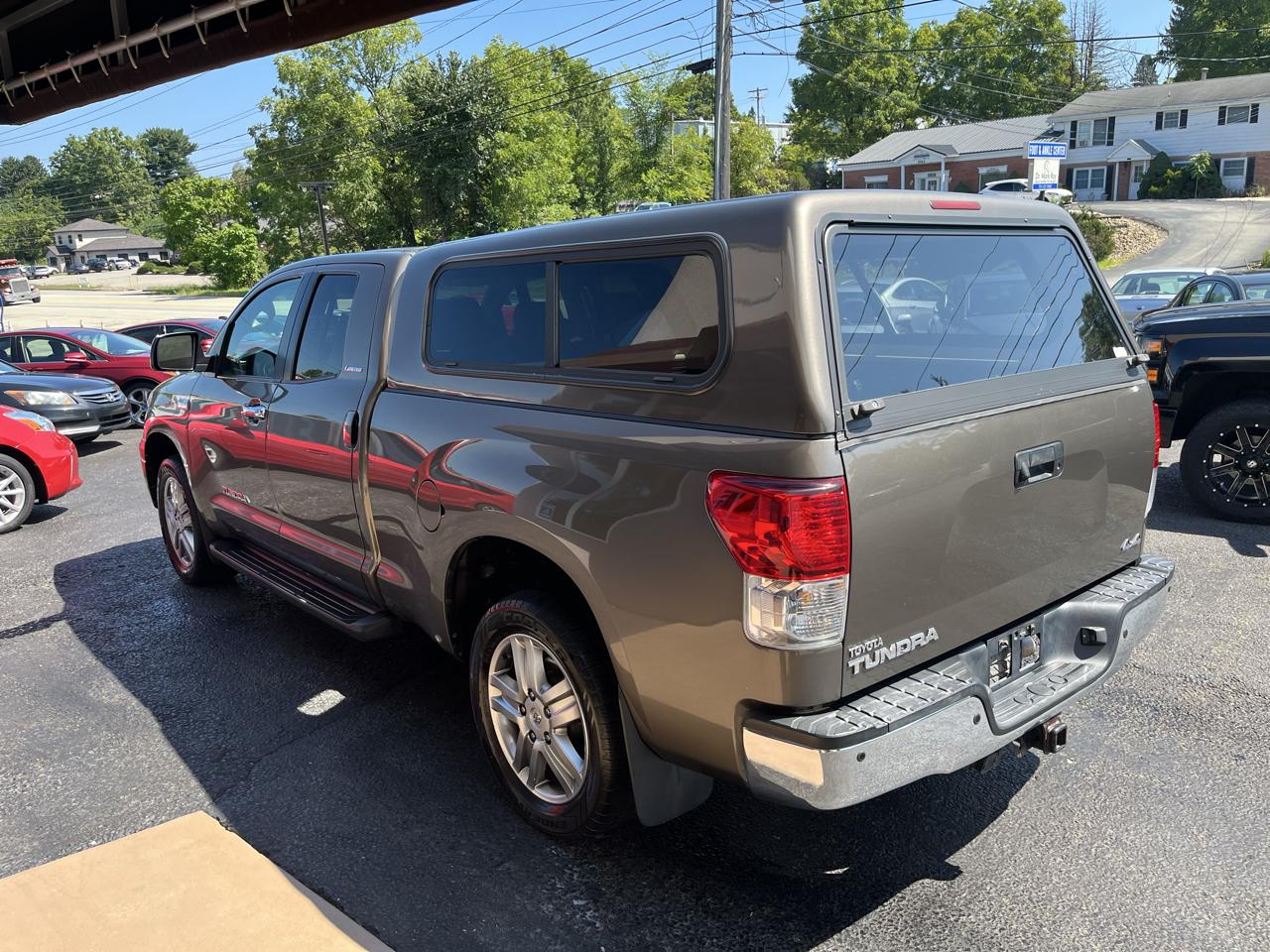 Toyota Tundra Limited 5.7L Double Cab 4WD 2012