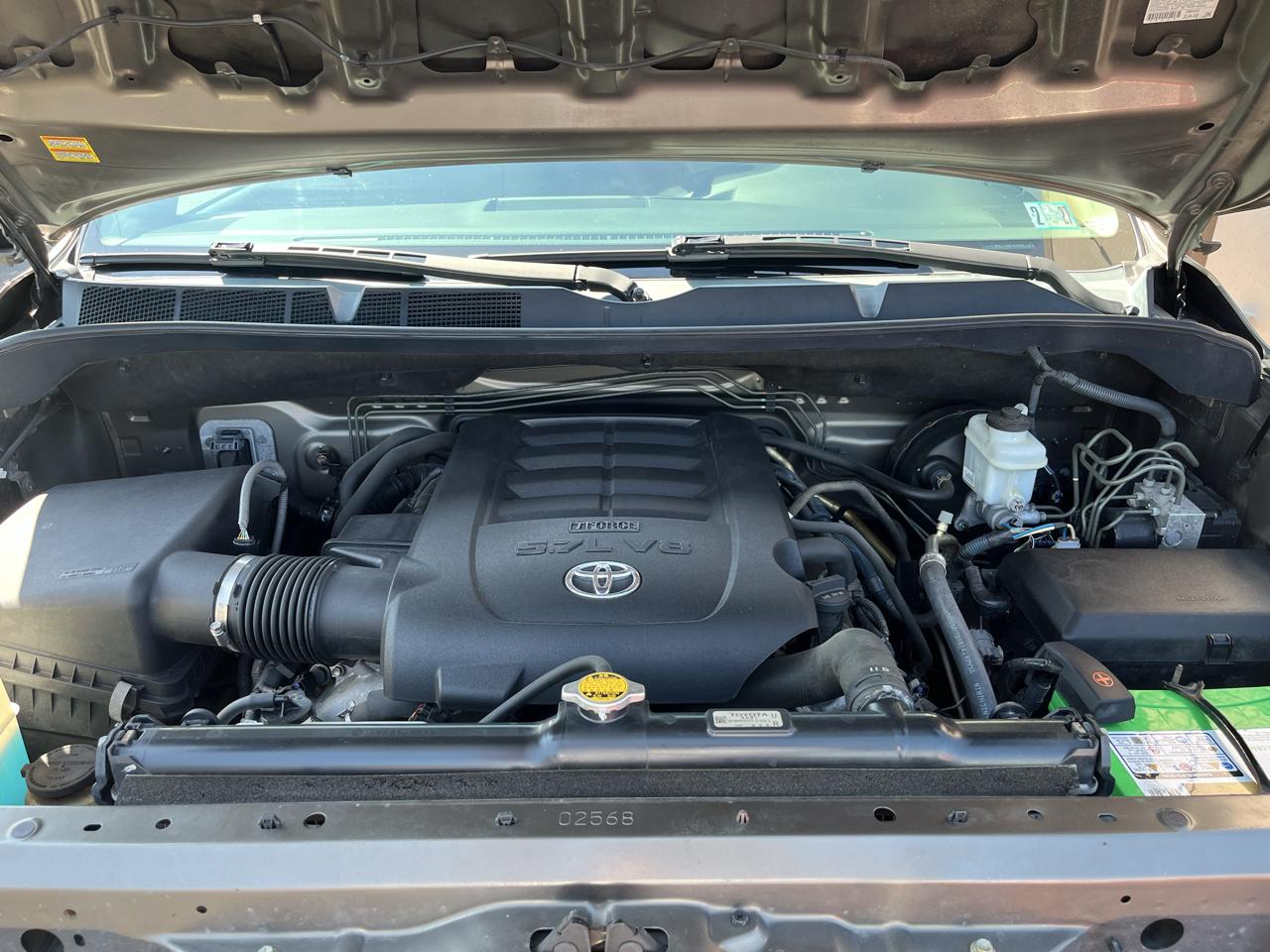 Toyota Tundra Limited 5.7L Double Cab 4WD 2012