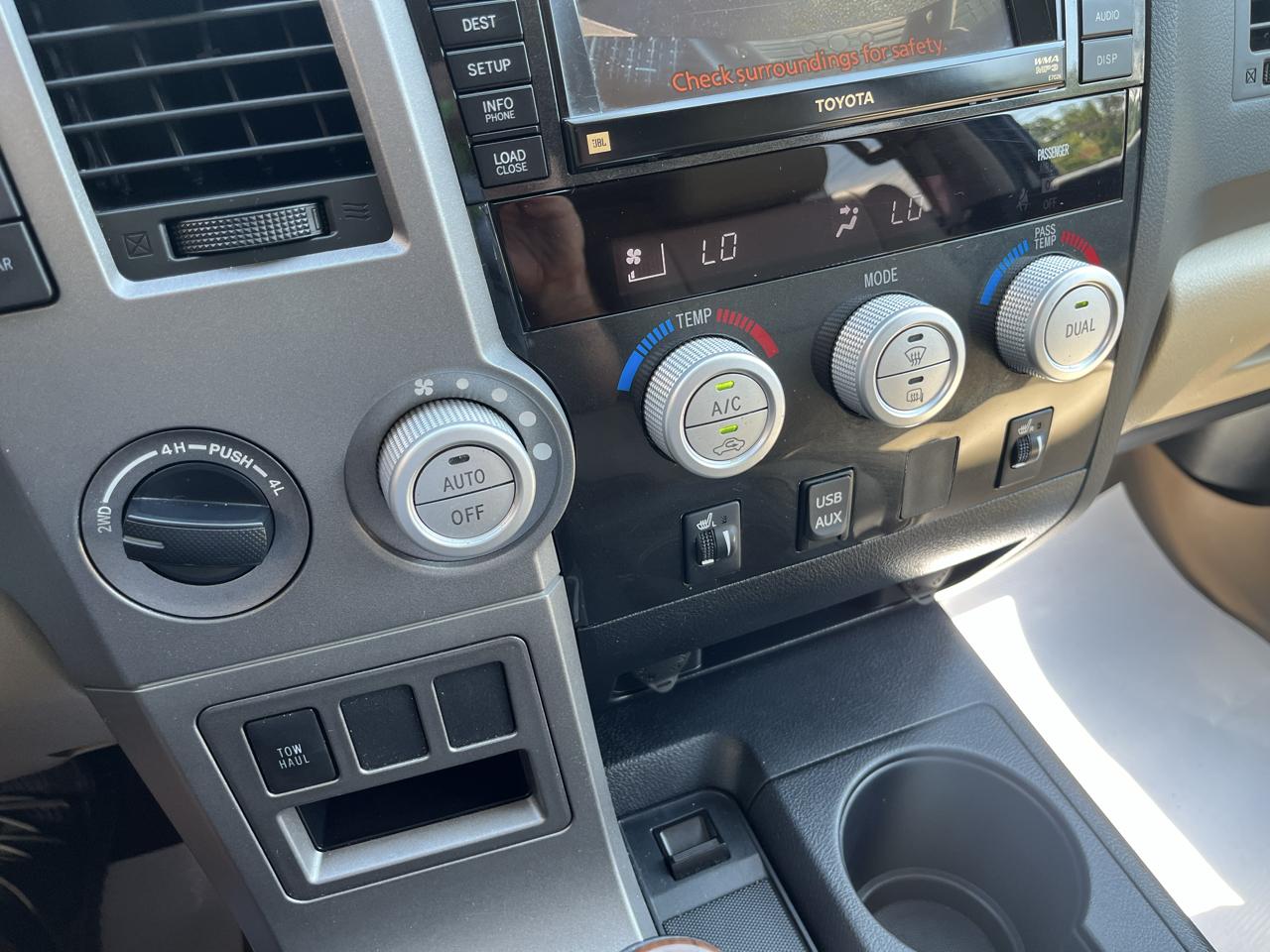 Toyota Tundra Limited 5.7L Double Cab 4WD 2012
