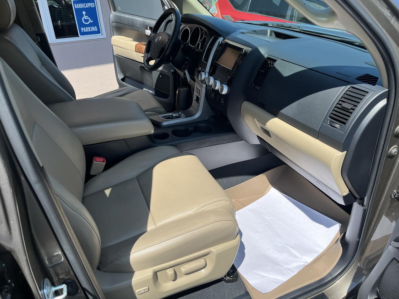 Toyota Tundra Limited 5.7L Double Cab 4WD 2012