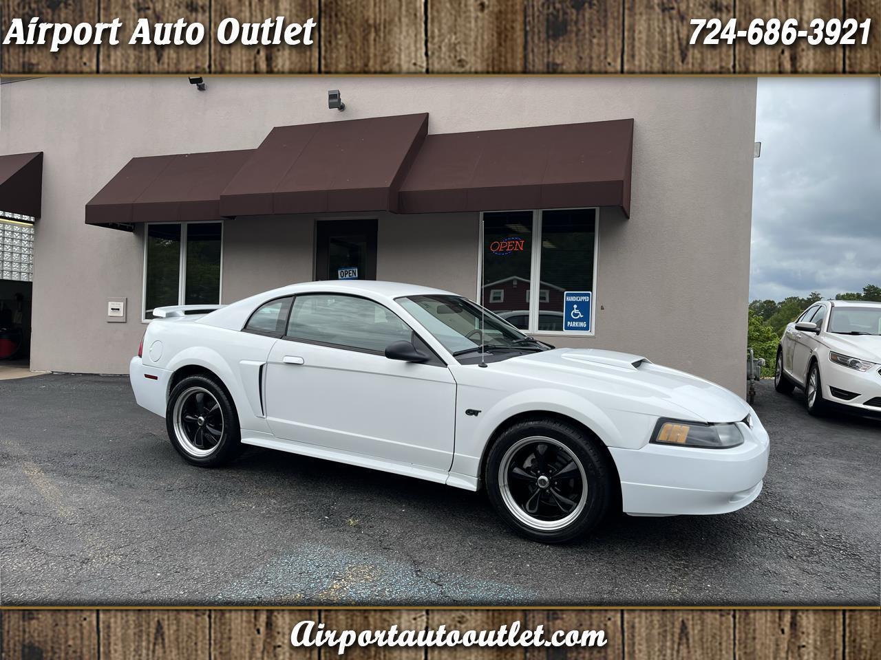 Ford Mustang GT Deluxe Coupe 2003