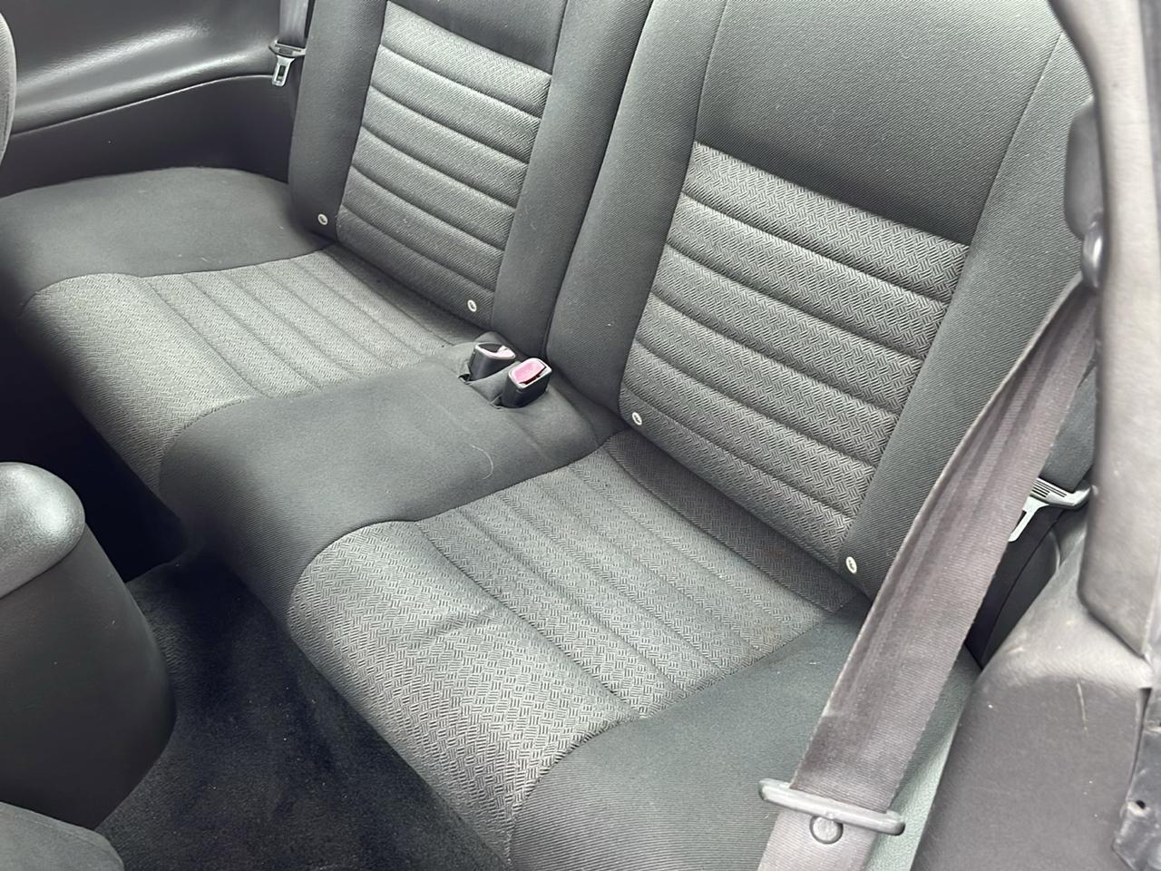 Ford Mustang GT Deluxe Coupe 2003