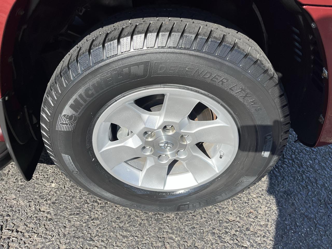 Toyota 4Runner SR5 Premium 4D SUV 4WD V6 2012