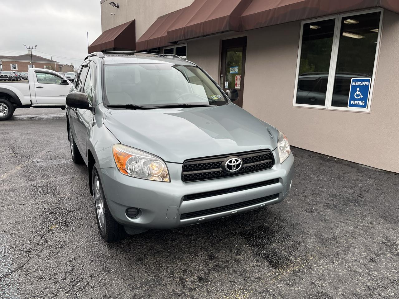 Toyota RAV4 Base I4 4WD 2008
