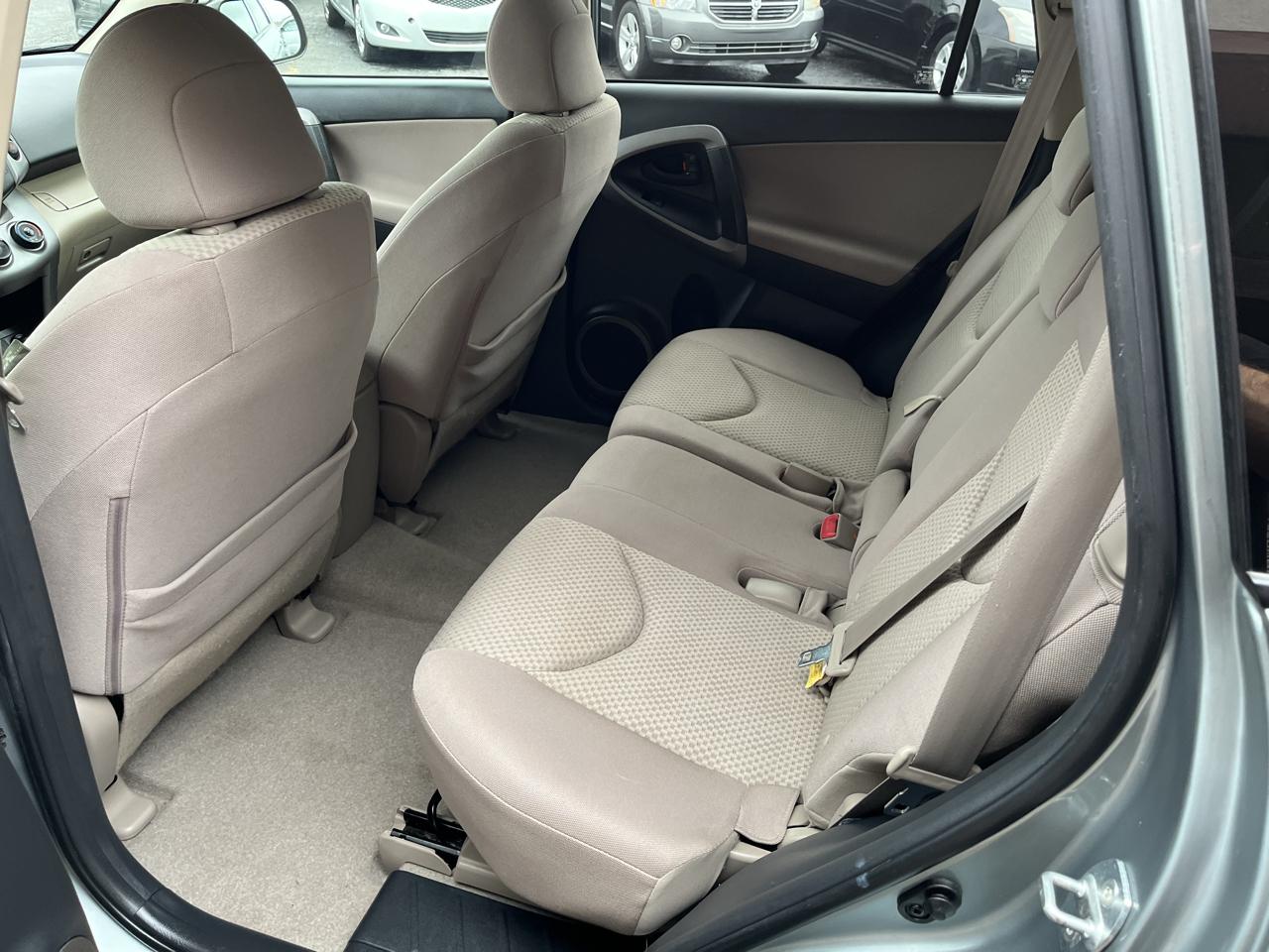 Toyota RAV4 Base I4 4WD 2008