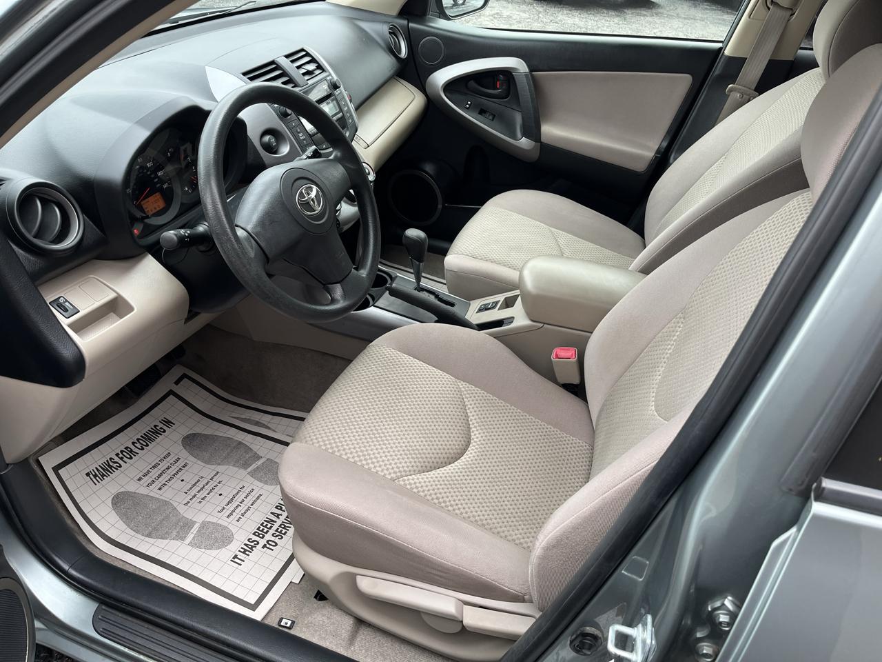 Toyota RAV4 Base I4 4WD 2008