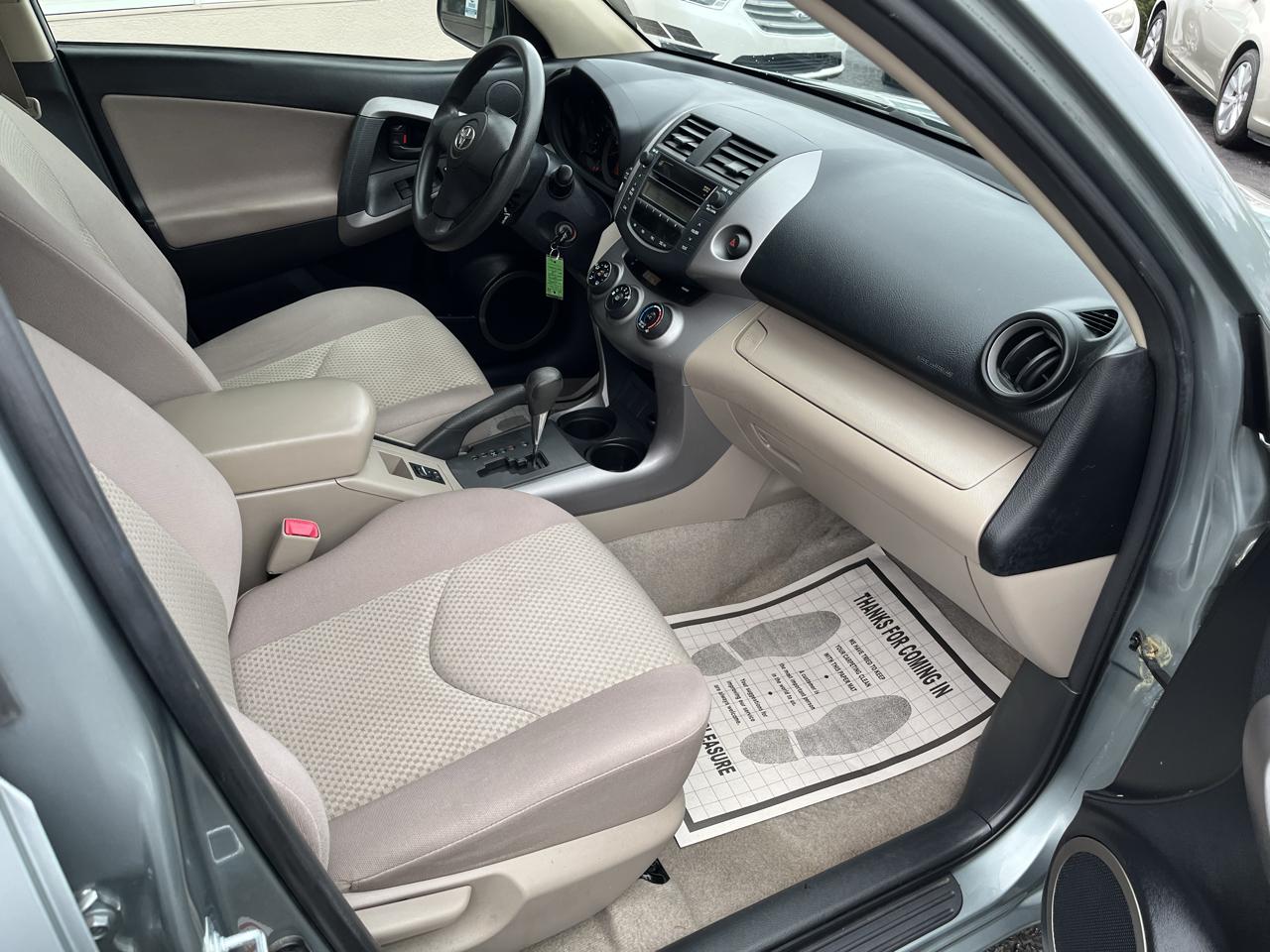 Toyota RAV4 Base I4 4WD 2008