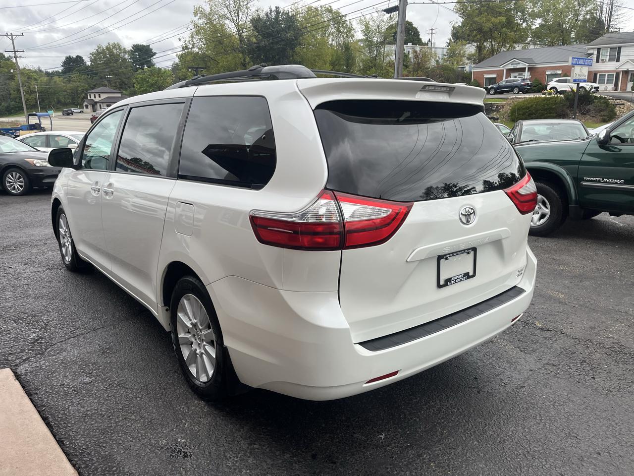 Toyota Sienna Limited AWD 7-Passenger V6 2015