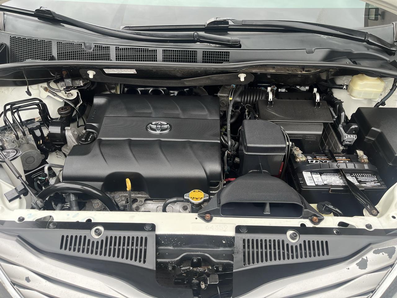 Toyota Sienna Limited AWD 7-Passenger V6 2015