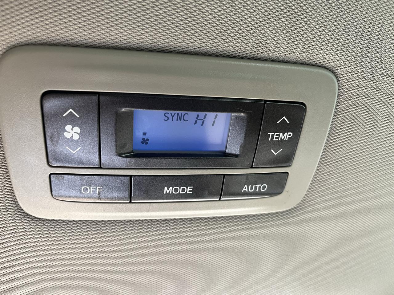 Toyota Sienna Limited AWD 7-Passenger V6 2015