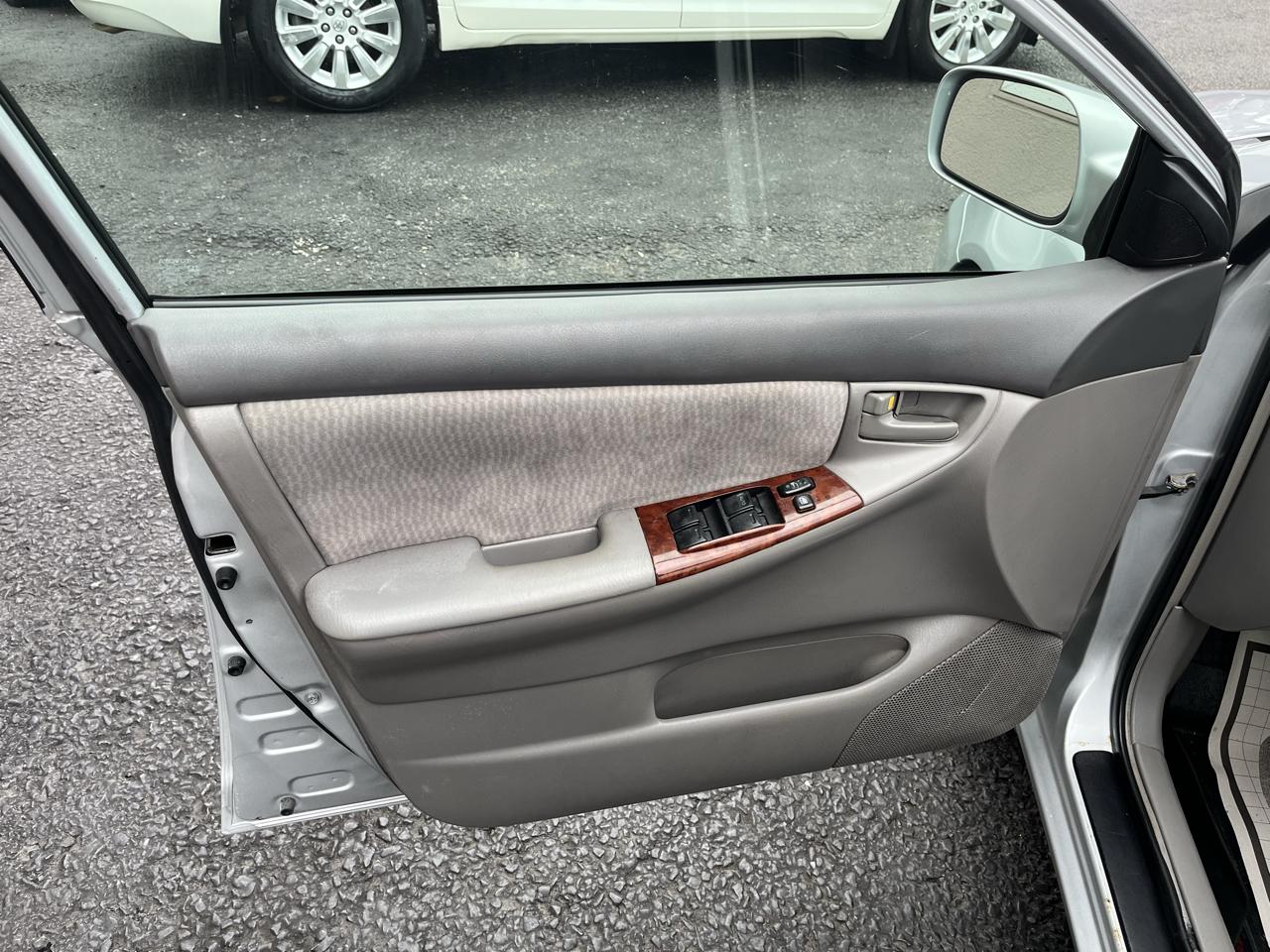Toyota Corolla LE 2007