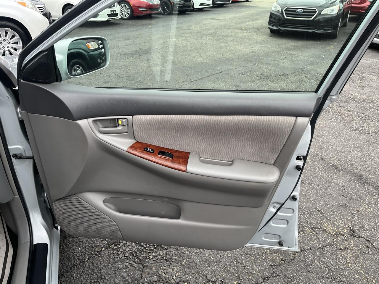 Toyota Corolla LE 2007