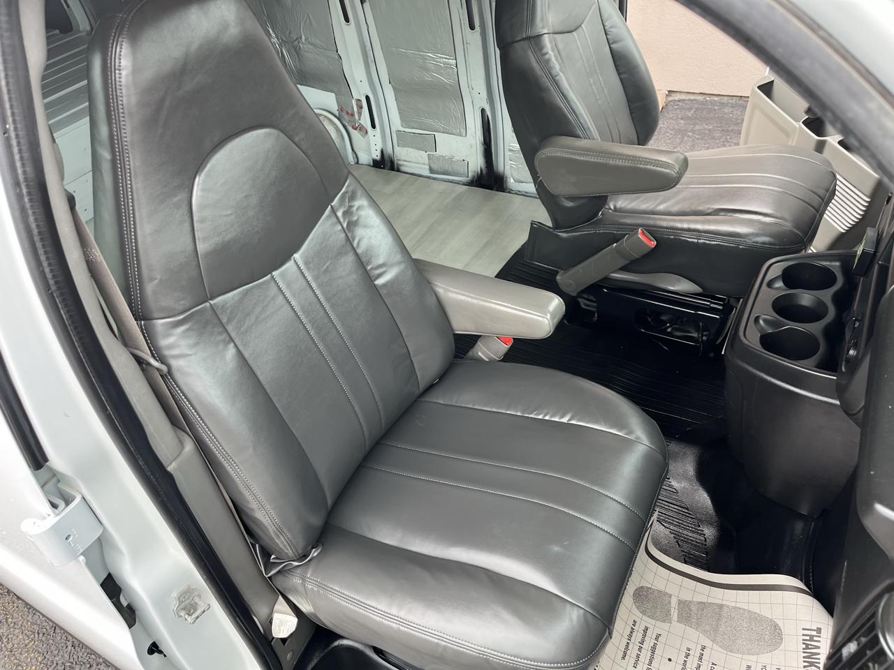 GMC Savana G3500 Extended Cargo 2008
