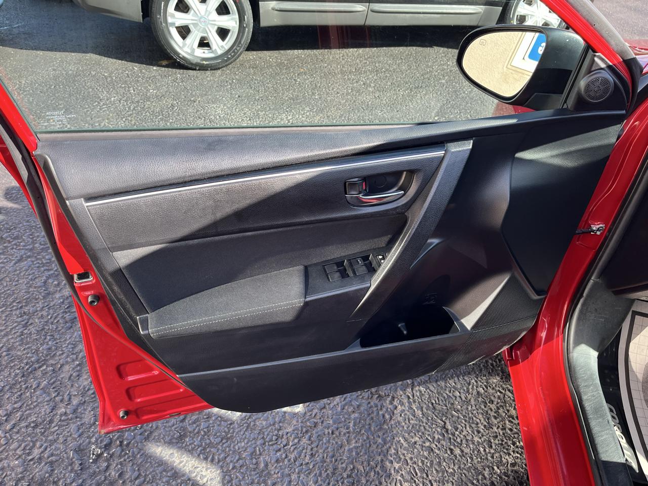 Toyota Corolla LE Plus 4D Sedan 2019