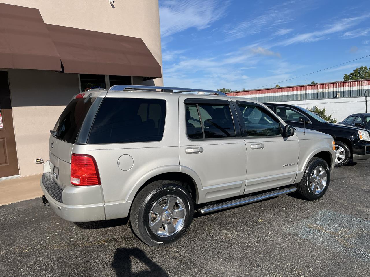 Ford Explorer Limited 4.6L 4WD 2004
