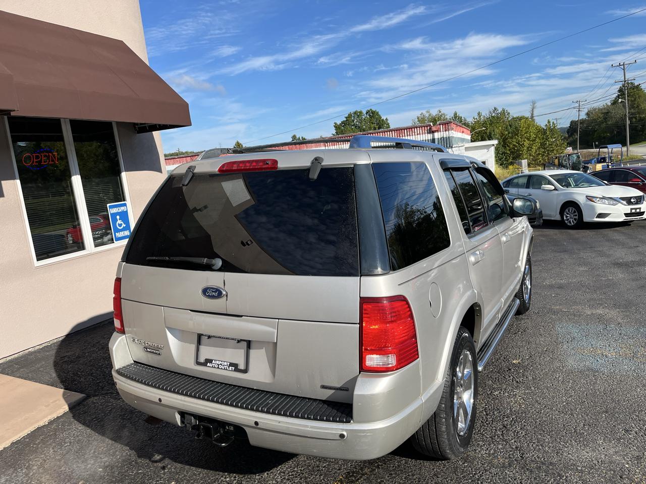 Ford Explorer Limited 4.6L 4WD 2004