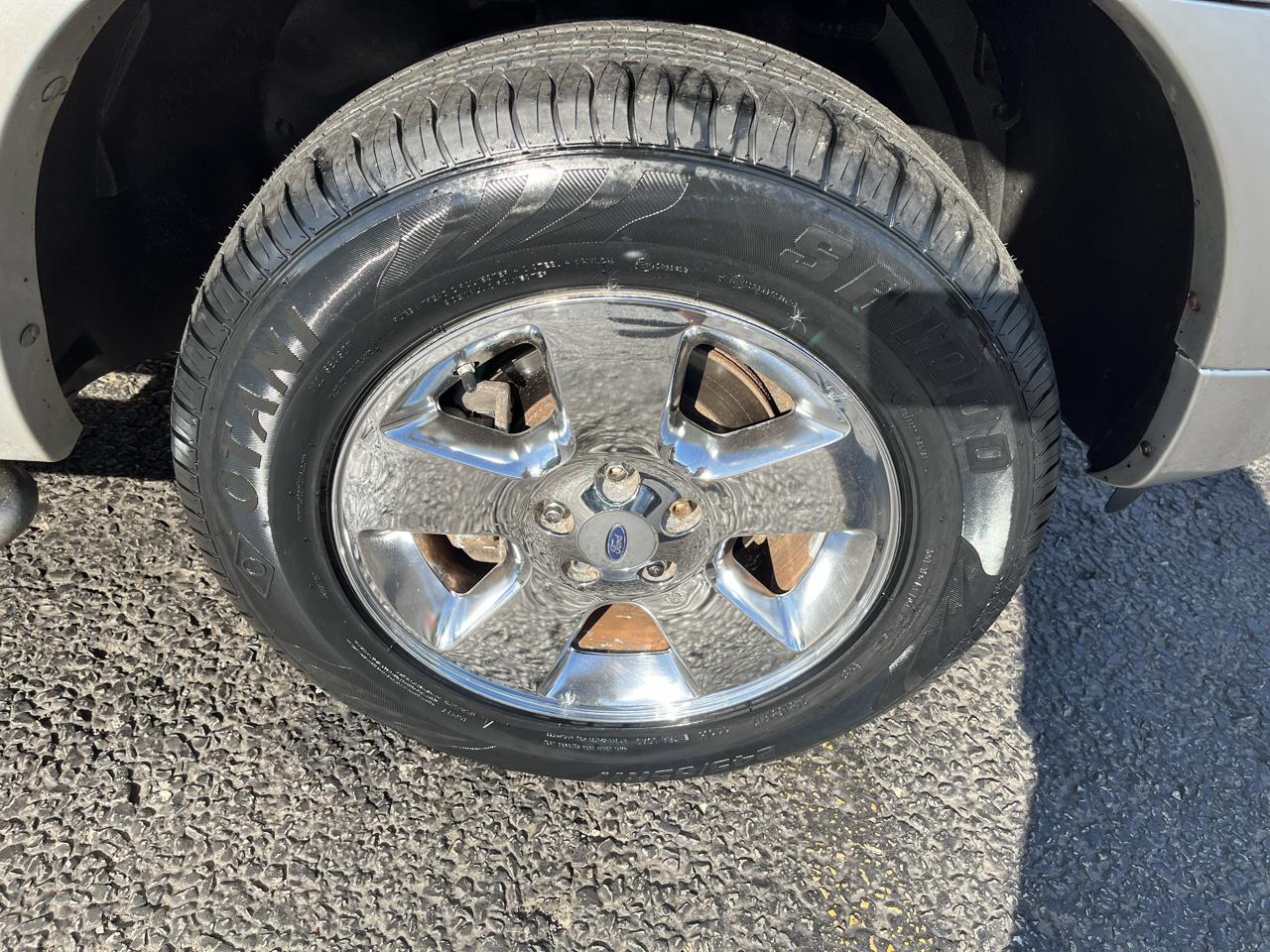 Ford Explorer Limited 4.6L 4WD 2004