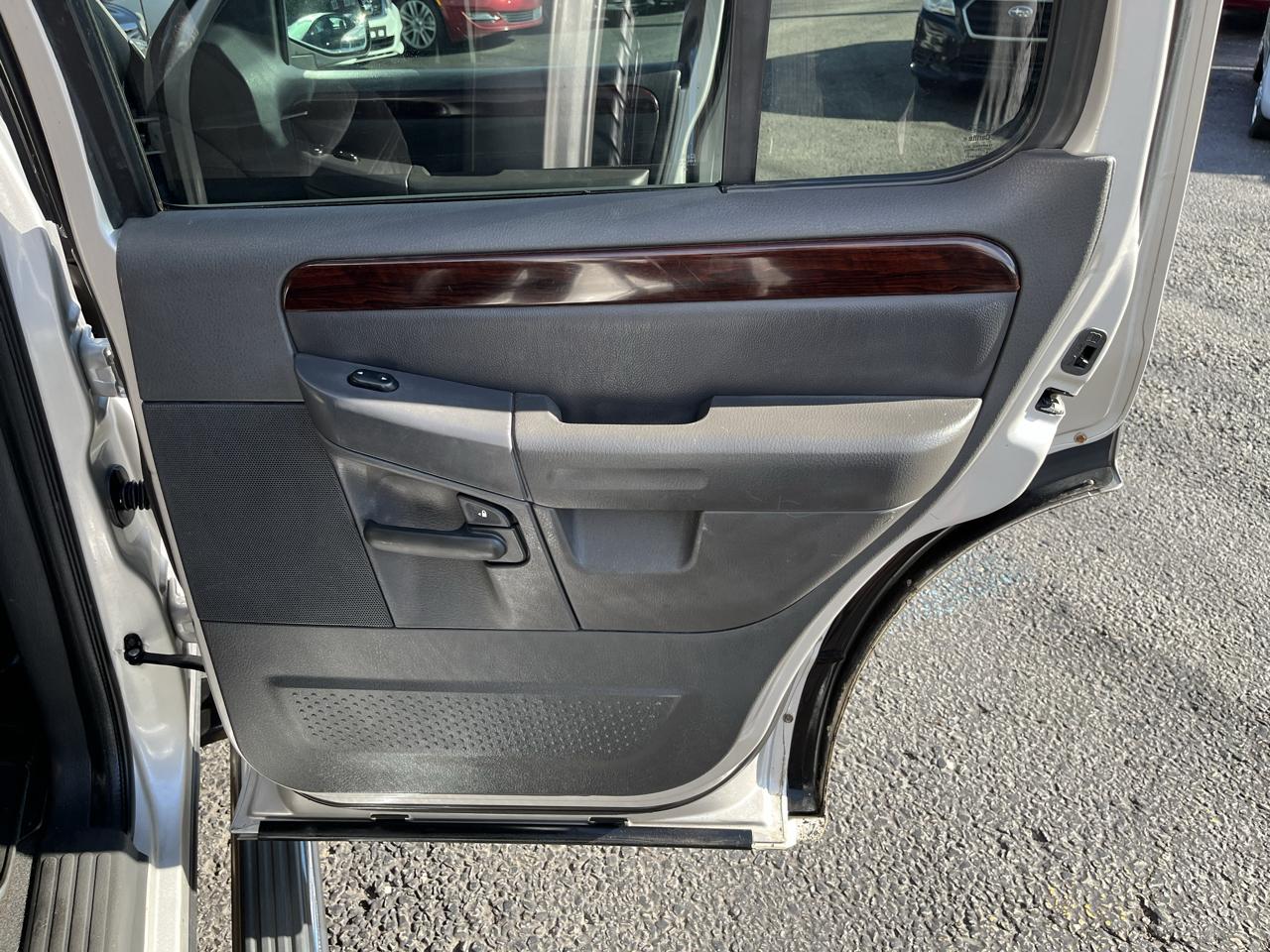 Ford Explorer Limited 4.6L 4WD 2004
