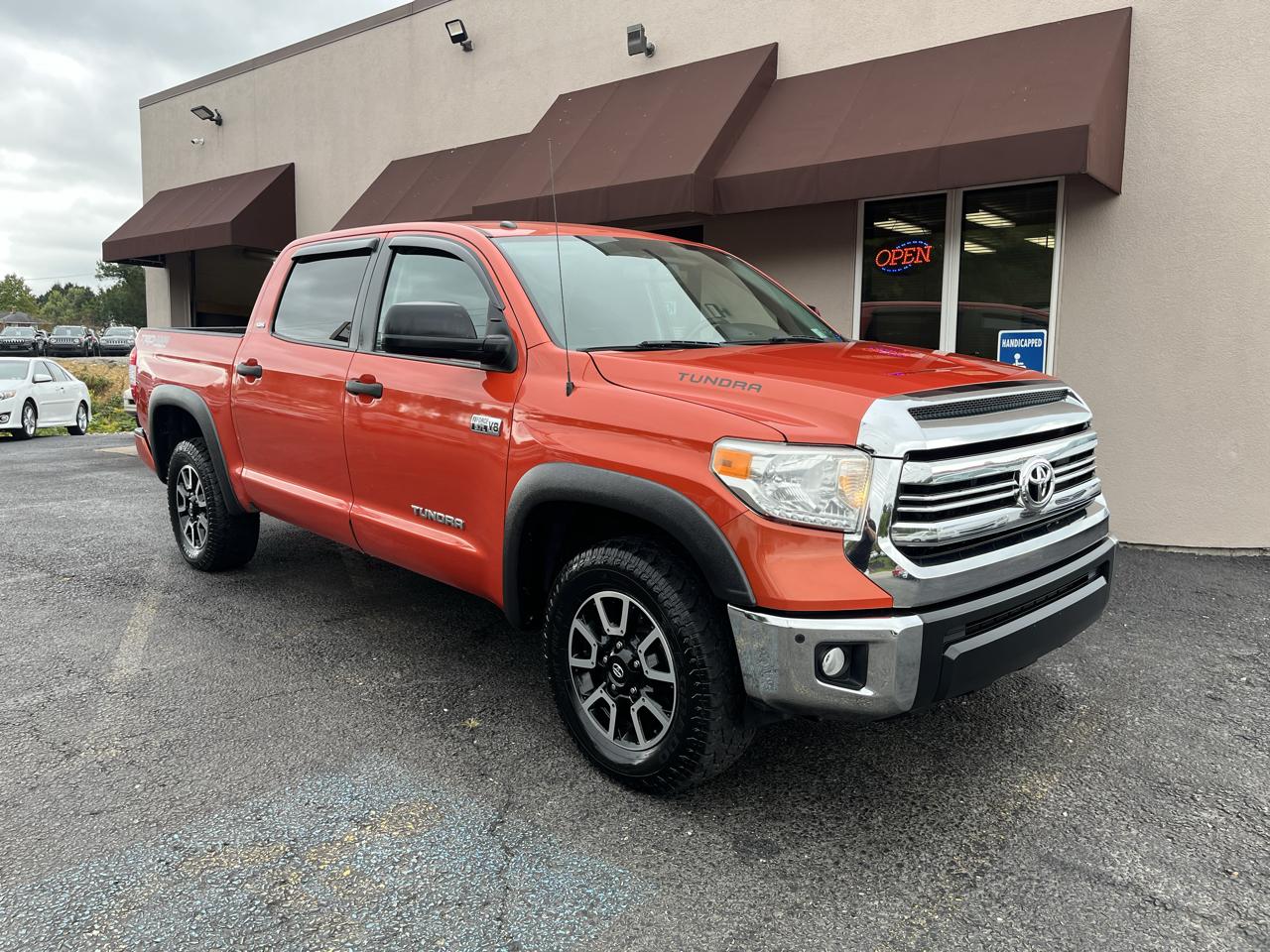 Toyota Tundra SR5 5.7L V8 CrewMax 4WD 2016