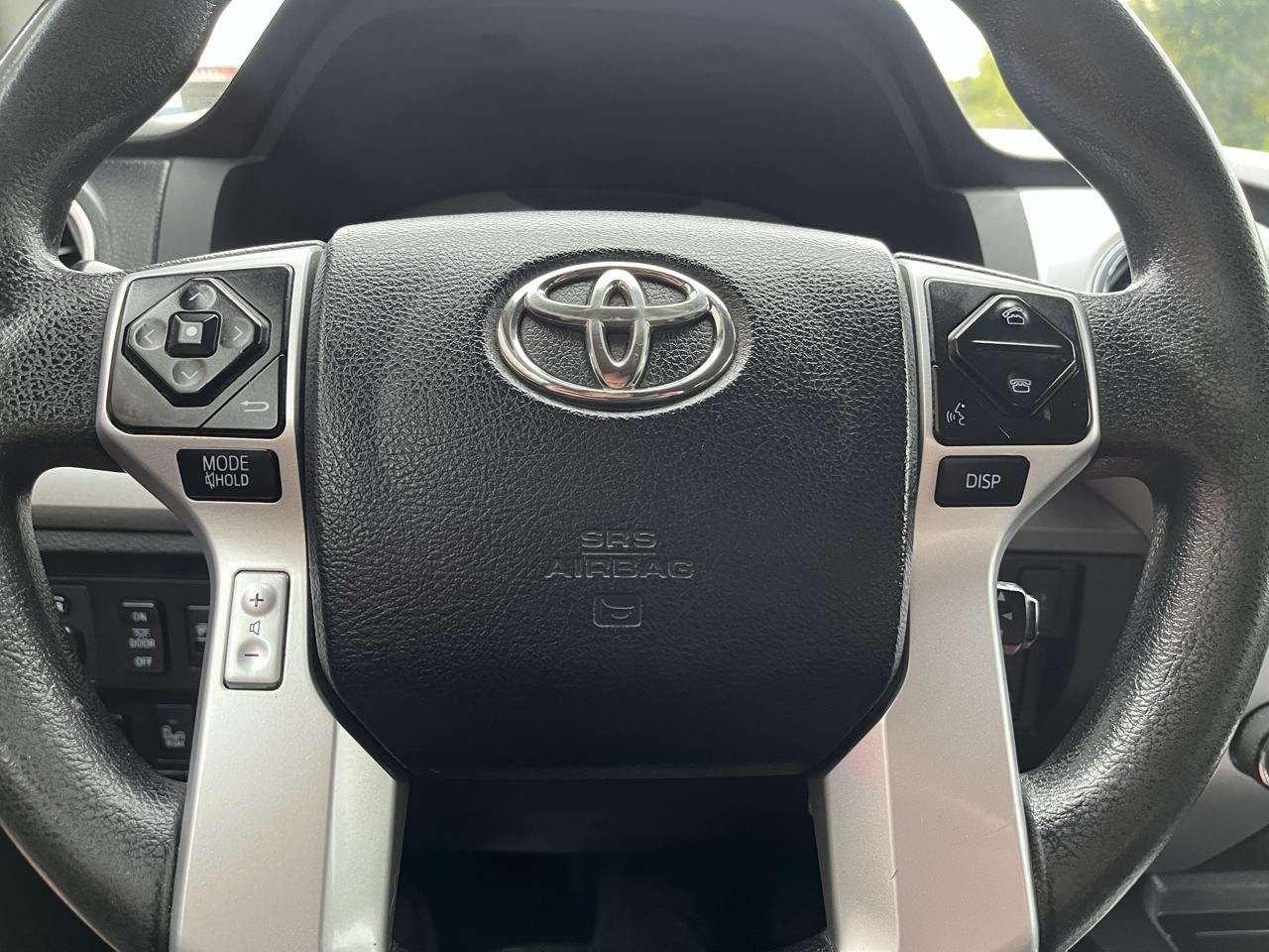 Toyota Tundra SR5 5.7L V8 CrewMax 4WD 2016