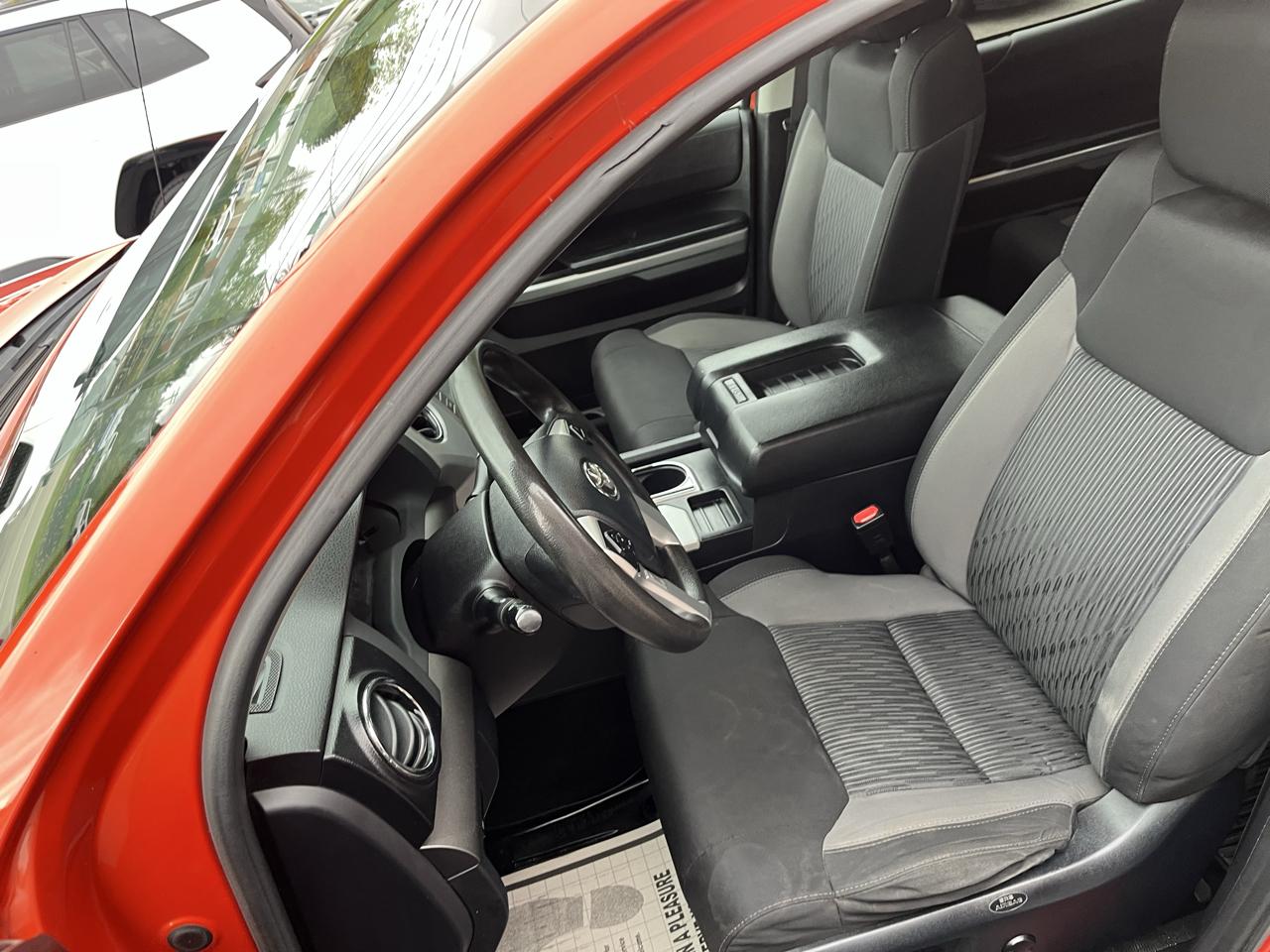 Toyota Tundra SR5 5.7L V8 CrewMax 4WD 2016