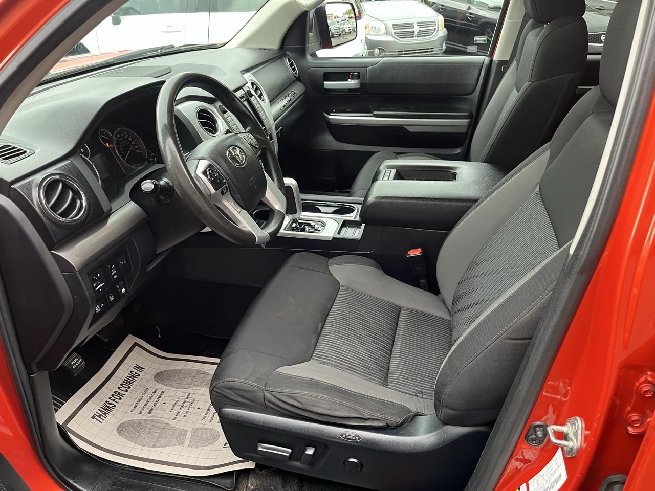 Toyota Tundra SR5 5.7L V8 CrewMax 4WD 2016