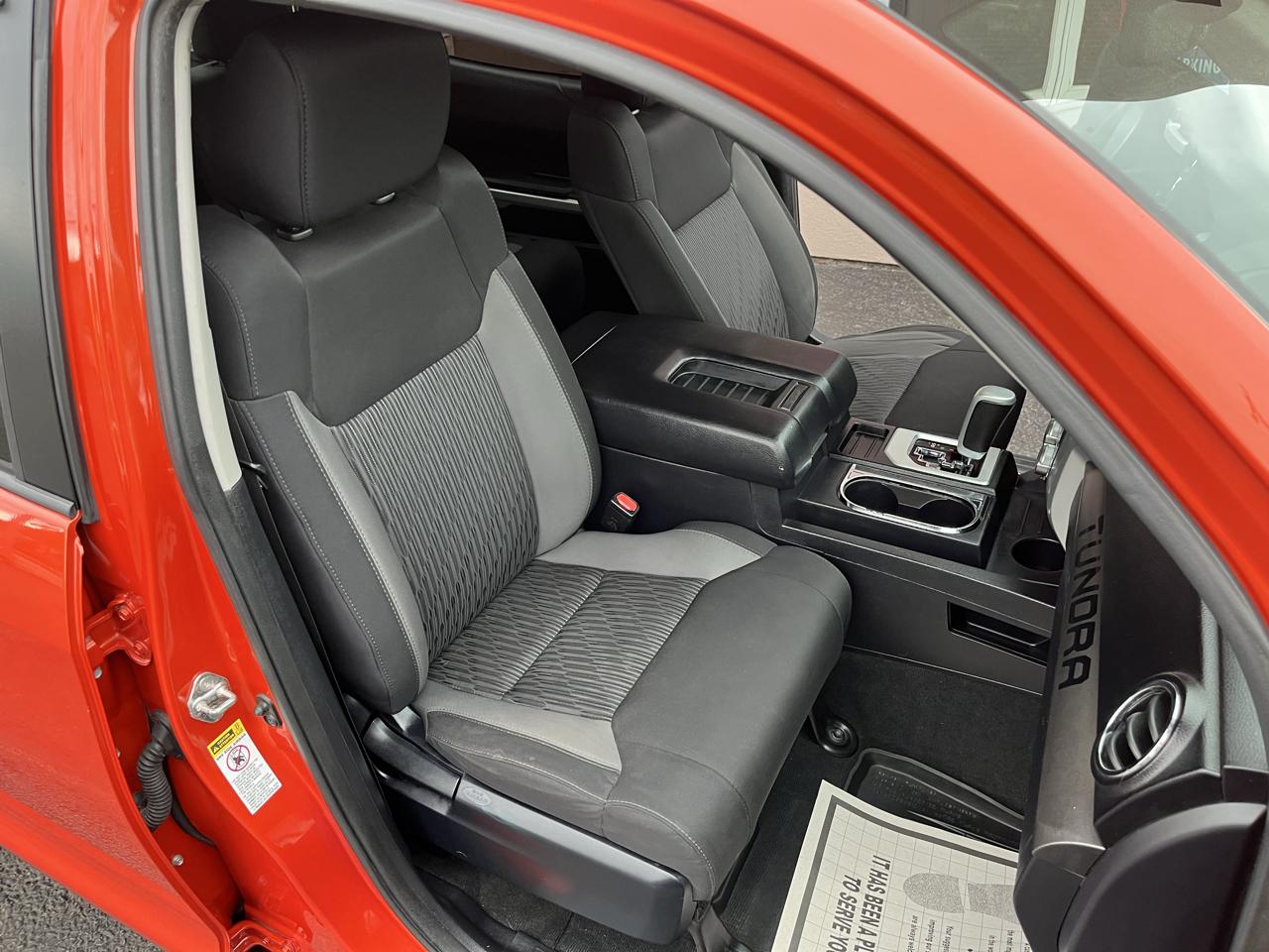 Toyota Tundra SR5 5.7L V8 CrewMax 4WD 2016