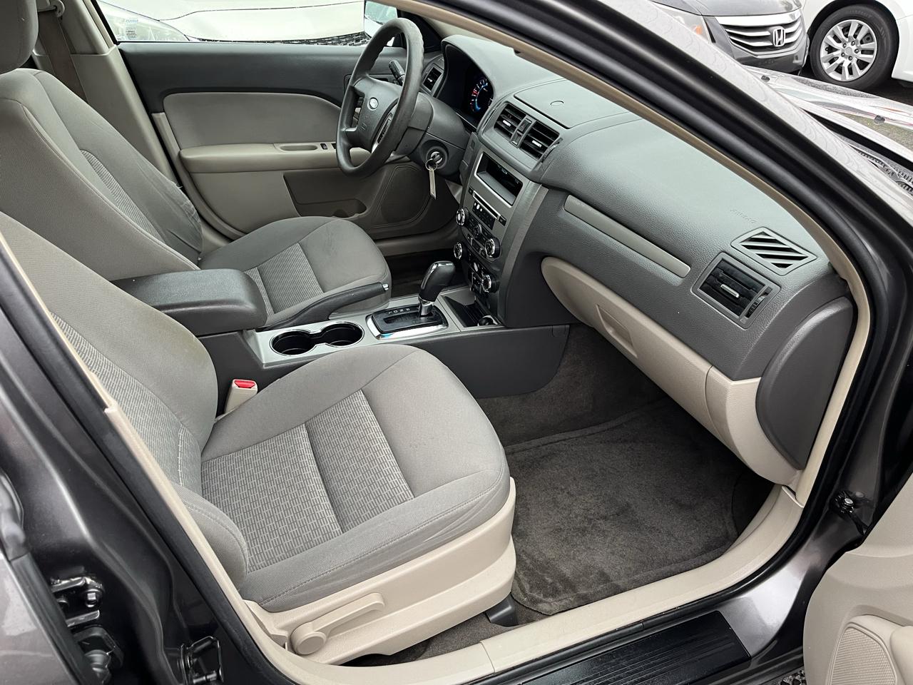 Ford Fusion SE 2010